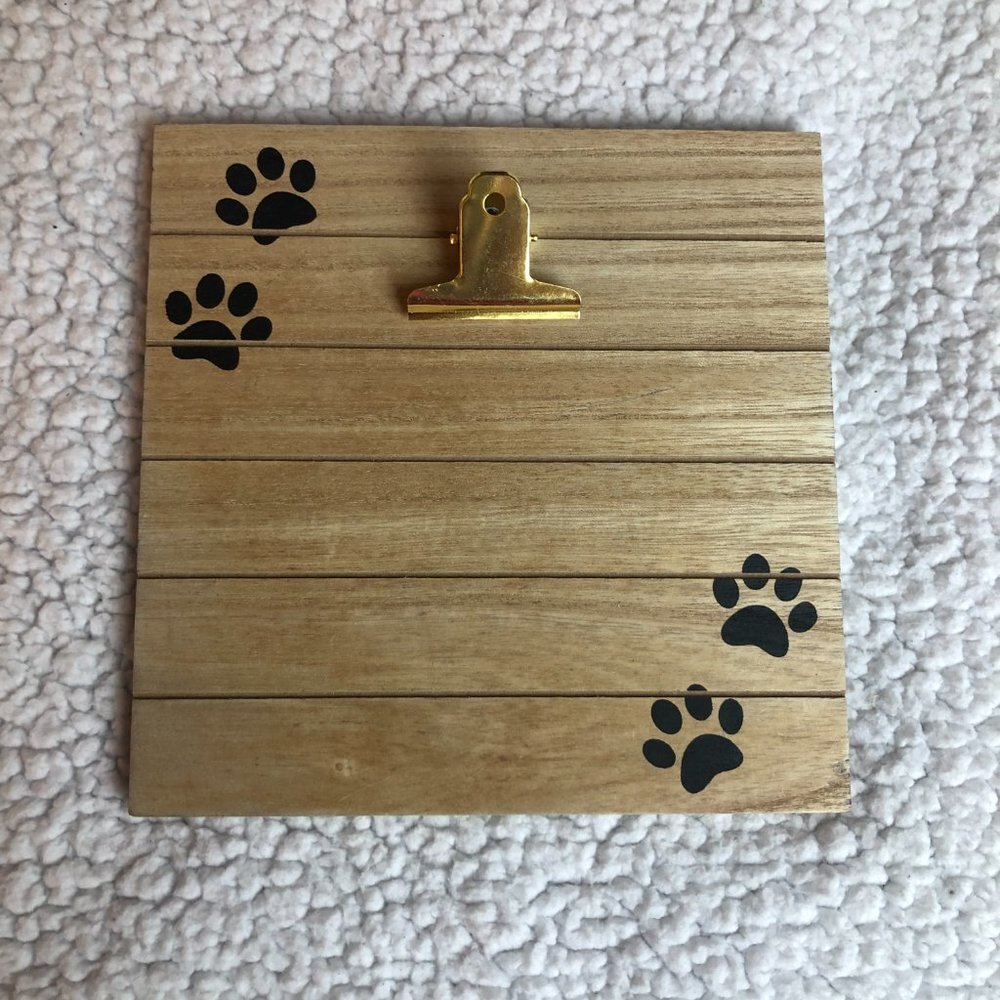Paw Print frame